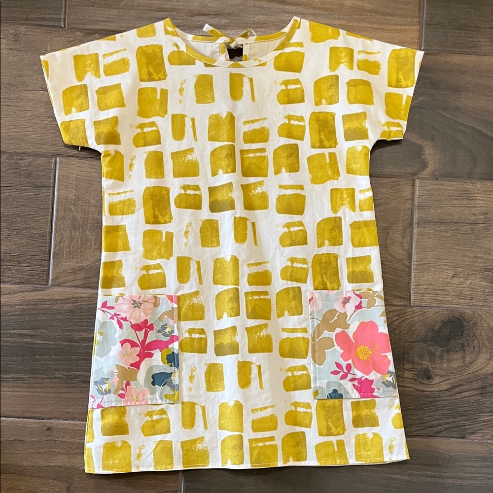 Charming Yellow Patterned Kids Dress with Floral Pockets